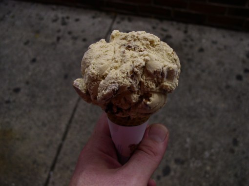 Coffee Almond Fudge ice cream louies louie's east somerville mass ma massachusetts 